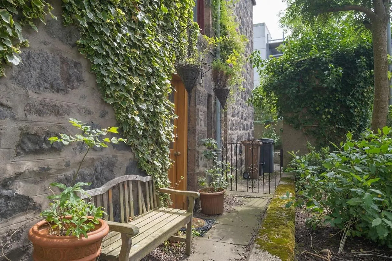 5* Luxury 1 Bedroom Apartment In City Centre Aberdeen